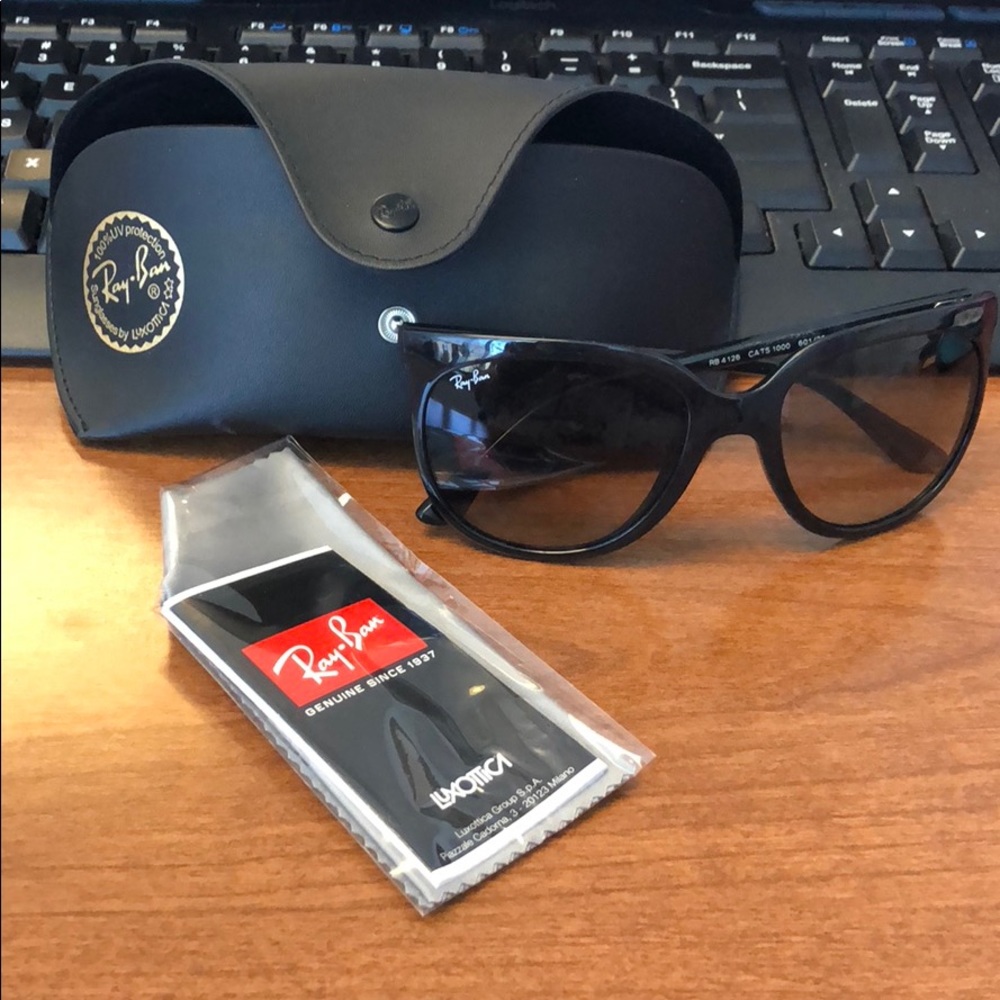 BNWOT Ray Ban Black and Gray Cat Eye sunglasses